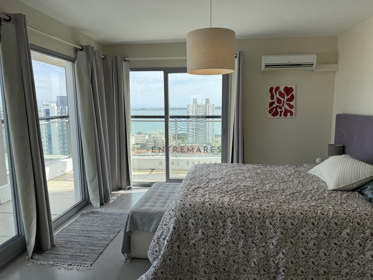 Apartamento ID.263 - ESPECTACULAR PENT HOUSE EN TORRE FRANCIA PUNTA DEL ESTE DE 2 DORMITORIOS