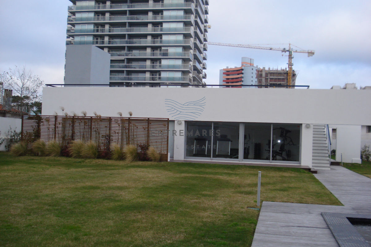 Apartamento ID.263 - ESPECTACULAR PENT HOUSE EN TORRE FRANCIA PUNTA DEL ESTE DE 2 DORMITORIOS