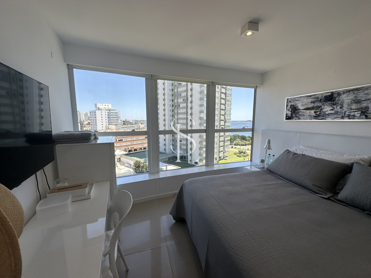Apartamento ID.216 - VENTA EN PUNTA DEL ESTE 3 DORMITORIOS EN PLAYA MANSA