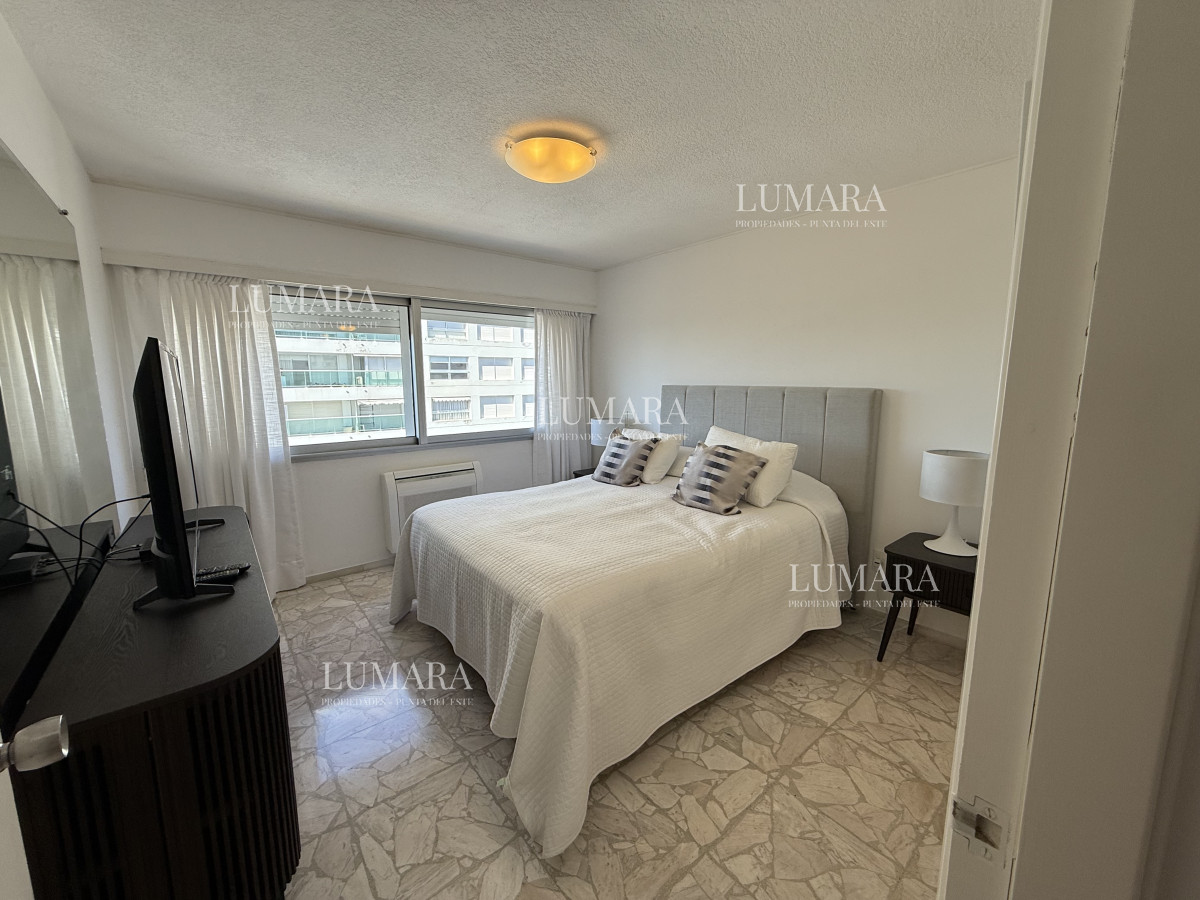 Apartamento ID.3253 - RECIEN INGRESADO, 3 DORMITORIOS Y DEP. VENTA PRIMERA LINEA PLAYA MANSA