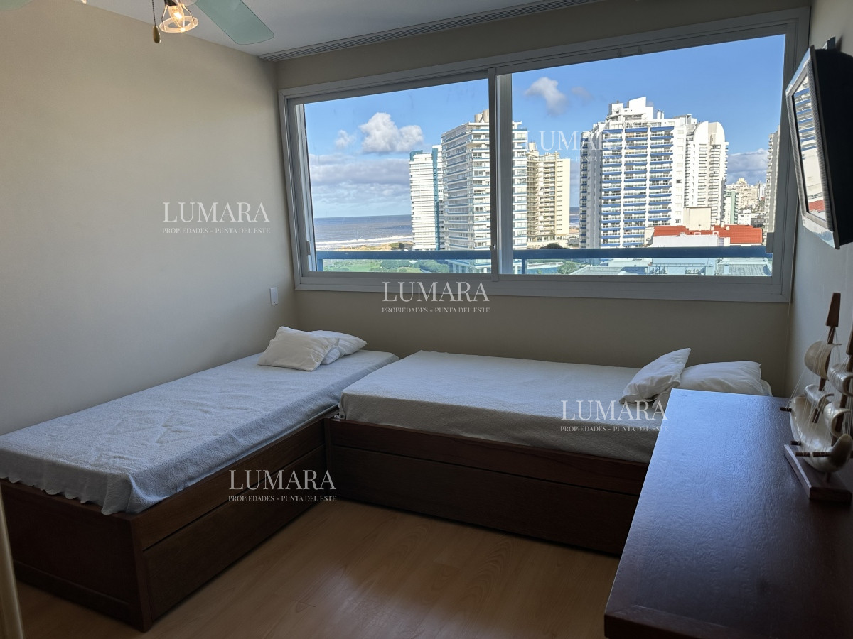 Apartamento ID.3155 - SUPER APARTAMENTO EN LA BRAVA, 3 DORMITORIOS Y DEP. PARRILLERO PROPIO EN VENTA PUNTA DEL ESTE
