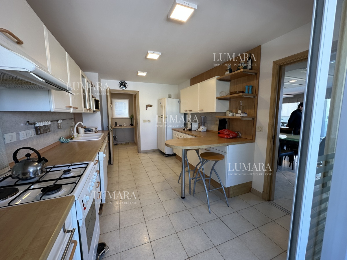 Apartamento ID.3155 - SUPER APARTAMENTO EN LA BRAVA, 3 DORMITORIOS Y DEP. PARRILLERO PROPIO EN VENTA PUNTA DEL ESTE