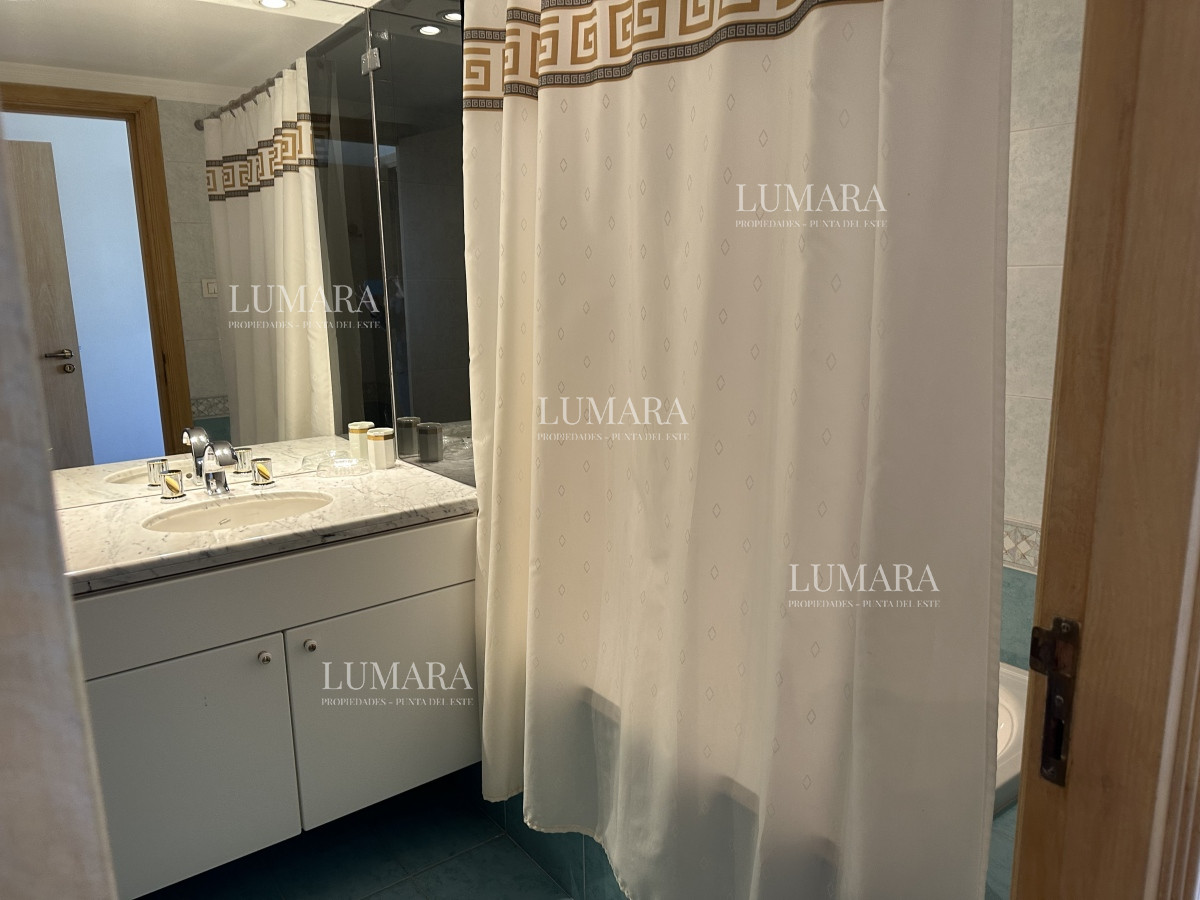 Apartamento ID.3155 - SUPER APARTAMENTO EN LA BRAVA, 3 DORMITORIOS Y DEP. PARRILLERO PROPIO EN VENTA PUNTA DEL ESTE