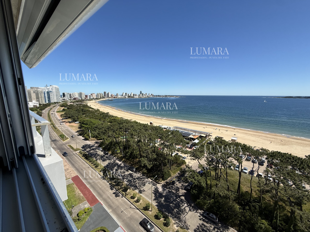 Apartamento ID.3253 - RECIEN INGRESADO, 3 DORMITORIOS Y DEP. VENTA PRIMERA LINEA PLAYA MANSA