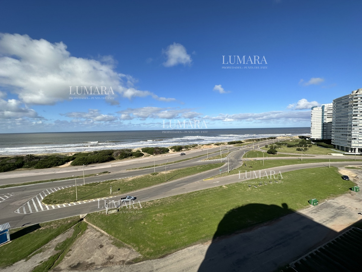 Apartamento ID.3155 - SUPER APARTAMENTO EN LA BRAVA, 3 DORMITORIOS Y DEP. PARRILLERO PROPIO EN VENTA PUNTA DEL ESTE