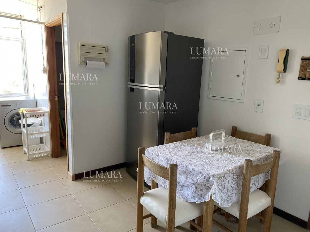 Apartamento ID.141 - HERMOSO APARTAMENTO 3 DORMITORIOS Y DEPENDENCIA VENTA EN PUNTA DEL ESTE