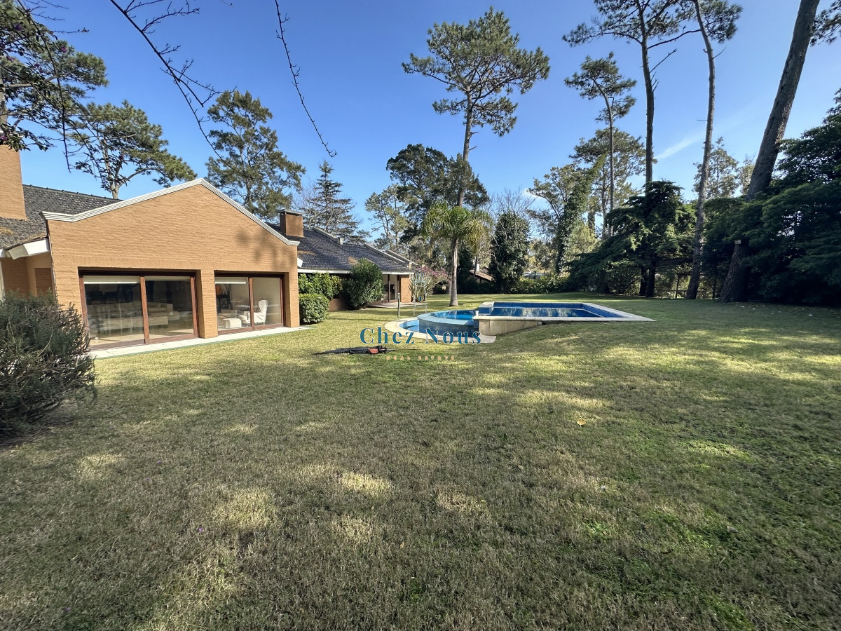 Casa ID.740 - SAN RAFAEL, PUNTA DEL ESTE EN VENTA CASA 4 DORMITORIOS PISCINA