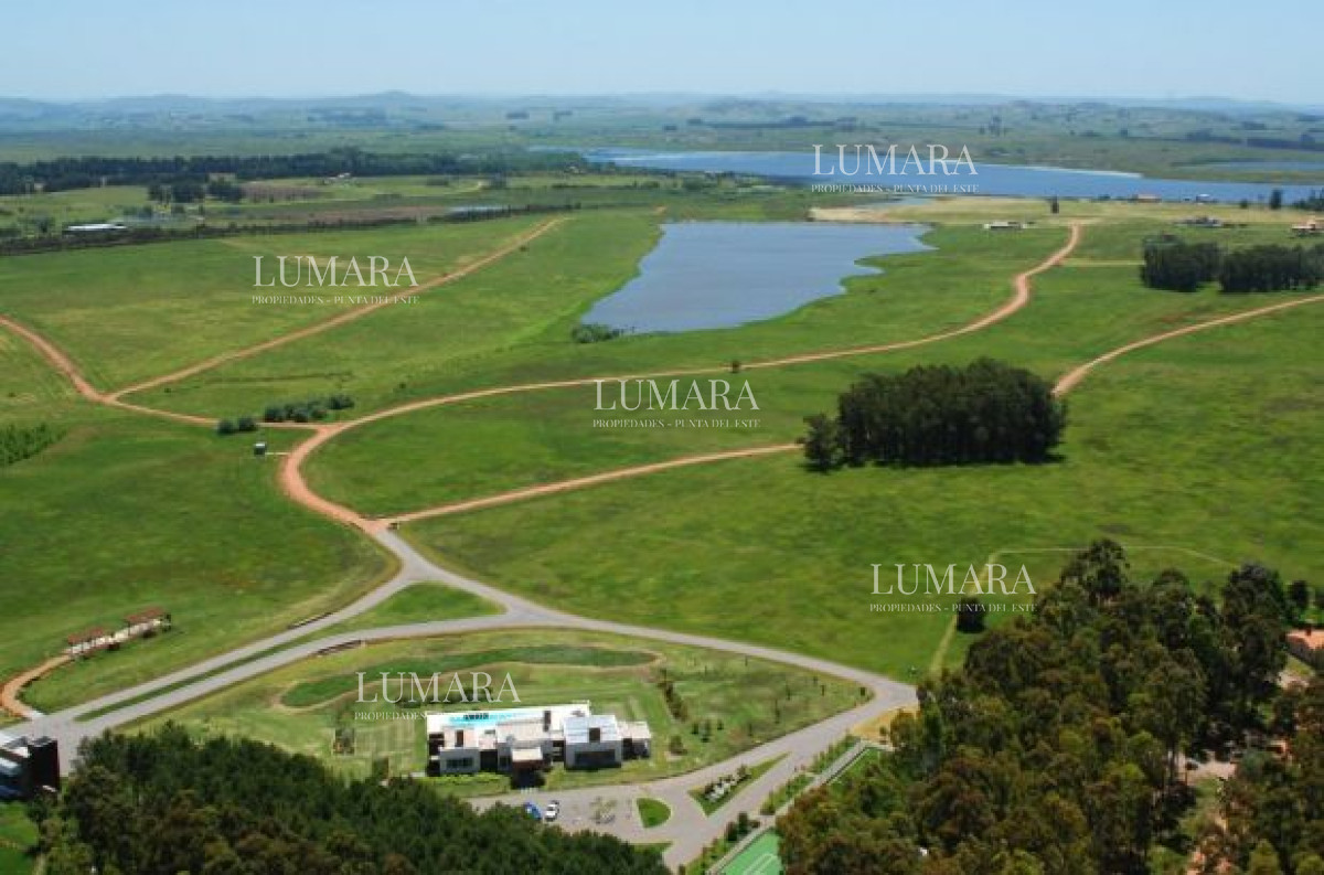 Terreno ID.3011 - 50 metros de costa, acepta financiacion, venta, chacra, Punta del Este, Uruguay, LAGUNA DE LOS CISNES