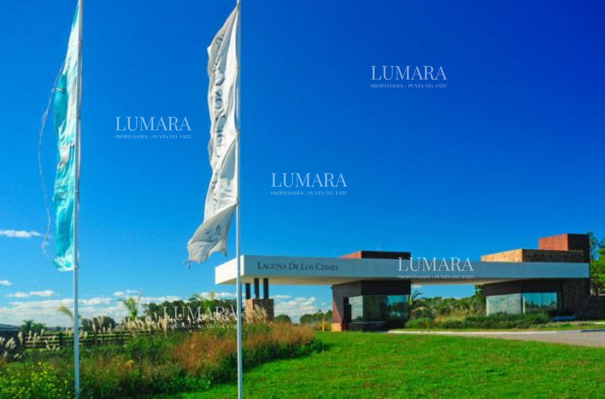 Terreno ID.3011 - 50 metros de costa, acepta financiacion, venta, chacra, Punta del Este, Uruguay, LAGUNA DE LOS CISNES