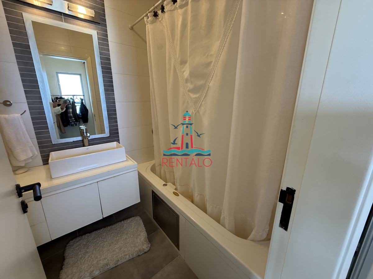 Apartamento ID.690 - ESPECTACULAR PENT HOUSE EN TORRE FRANCIA PUNTA DEL ESTE DE 2 DORMITORIOS