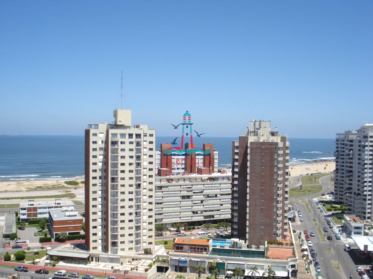Apartamento ID.690 - ESPECTACULAR PENT HOUSE EN TORRE FRANCIA PUNTA DEL ESTE DE 2 DORMITORIOS