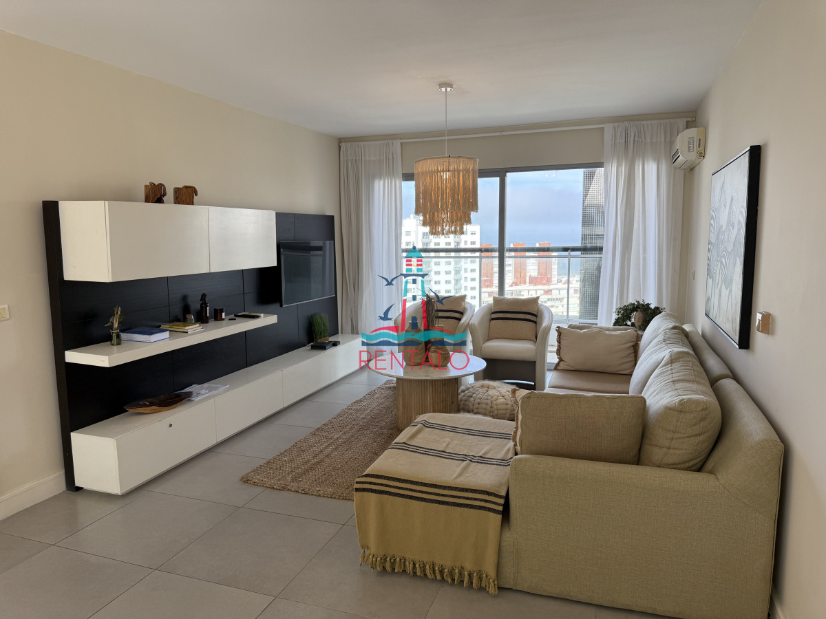 Apartamento ID.690 - ESPECTACULAR PENT HOUSE EN TORRE FRANCIA PUNTA DEL ESTE DE 2 DORMITORIOS
