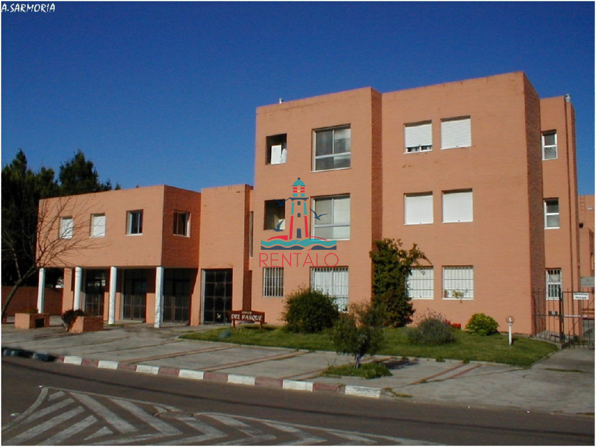 Apartamento ID.194 - Venta apartamento 3 dormitorios en Maldonado 2 terrazas (1 con parrillero propio)