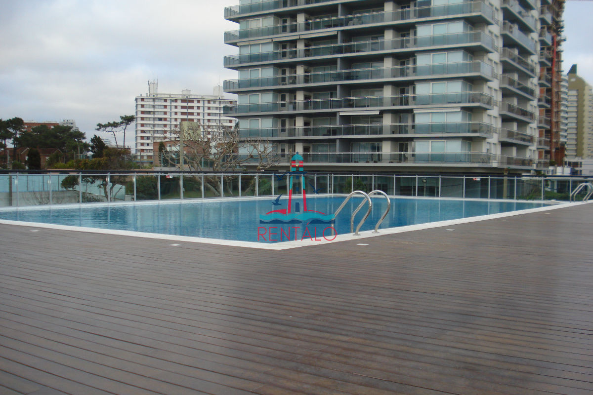 Apartamento ID.690 - ESPECTACULAR PENT HOUSE EN TORRE FRANCIA PUNTA DEL ESTE DE 2 DORMITORIOS