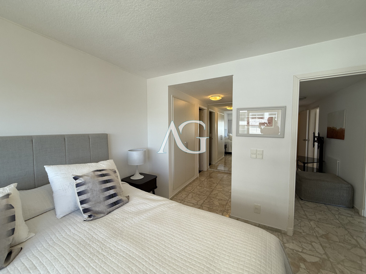 Apartamento ID.246 - RECIEN INGRESADO, 3 DORMITORIOS Y DEP. VENTA PRIMERA LINEA PLAYA MANSA