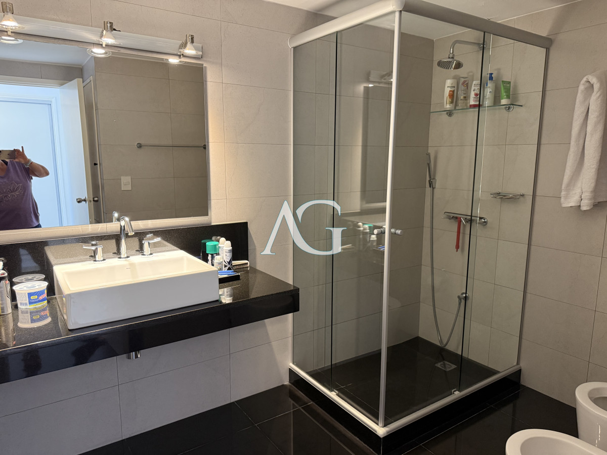 Apartamento ID.246 - RECIEN INGRESADO, 3 DORMITORIOS Y DEP. VENTA PRIMERA LINEA PLAYA MANSA