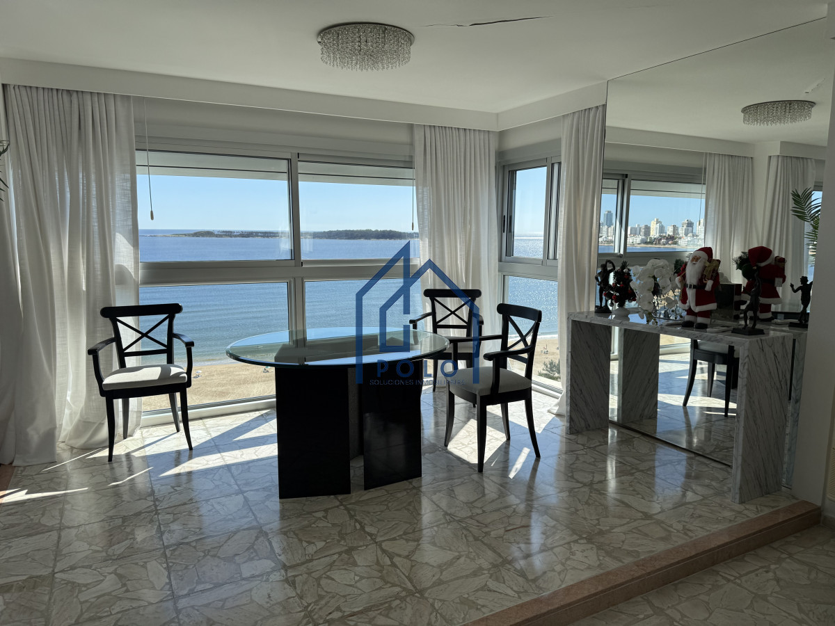 Apartamento ID.152 - VENTA  DEPARTAMENTO, 3 DORMITORIOS Y DEP.  PRIMERA LINEA PLAYA MANSA