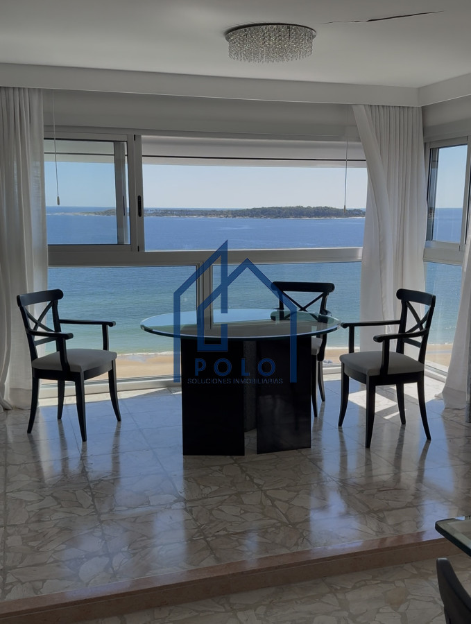 Apartamento ID.152 - VENTA  DEPARTAMENTO, 3 DORMITORIOS Y DEP.  PRIMERA LINEA PLAYA MANSA