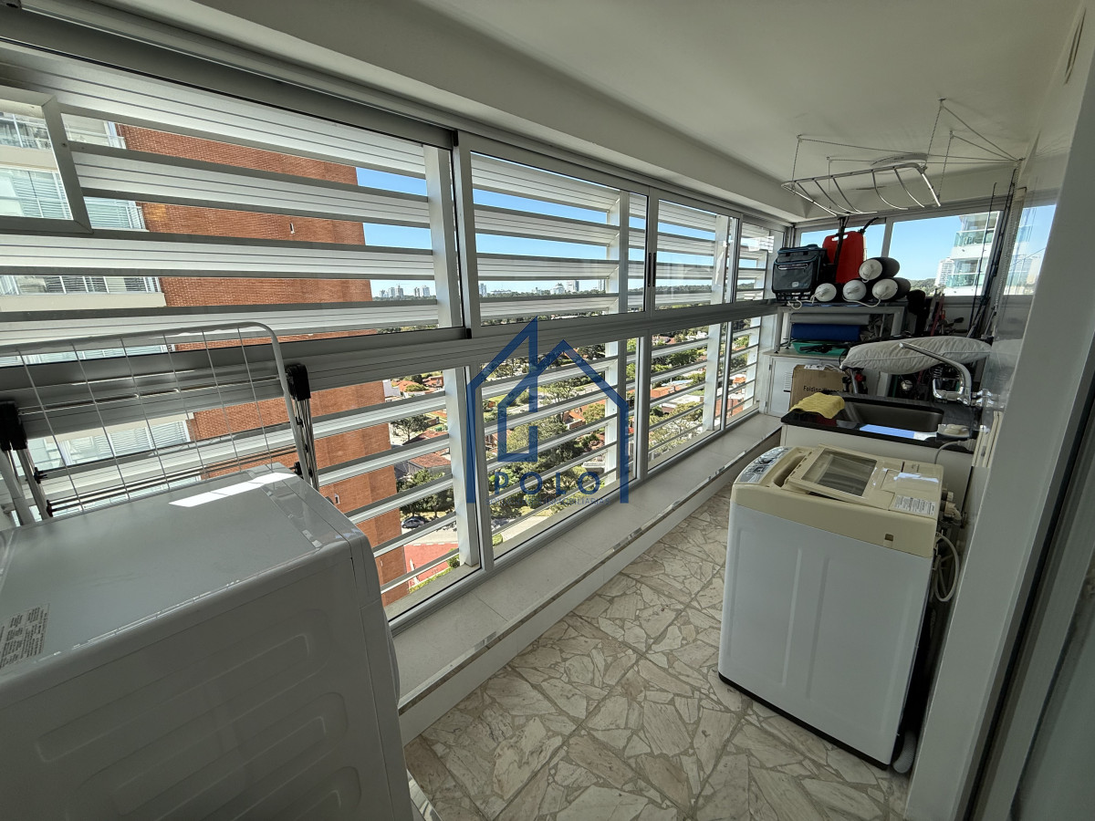 Apartamento ID.152 - VENTA  DEPARTAMENTO, 3 DORMITORIOS Y DEP.  PRIMERA LINEA PLAYA MANSA