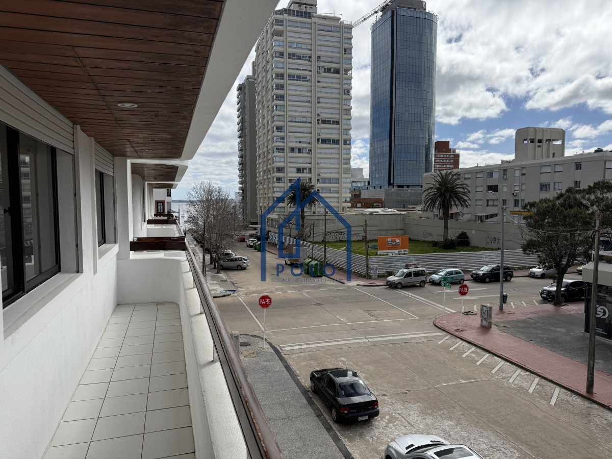 Apartamento ID.112 - VENTA PUNTA DEL ESTE 2 DORMITORIOS A PASITOS DEL PUERTO Y GORLERO CON AMENITIES