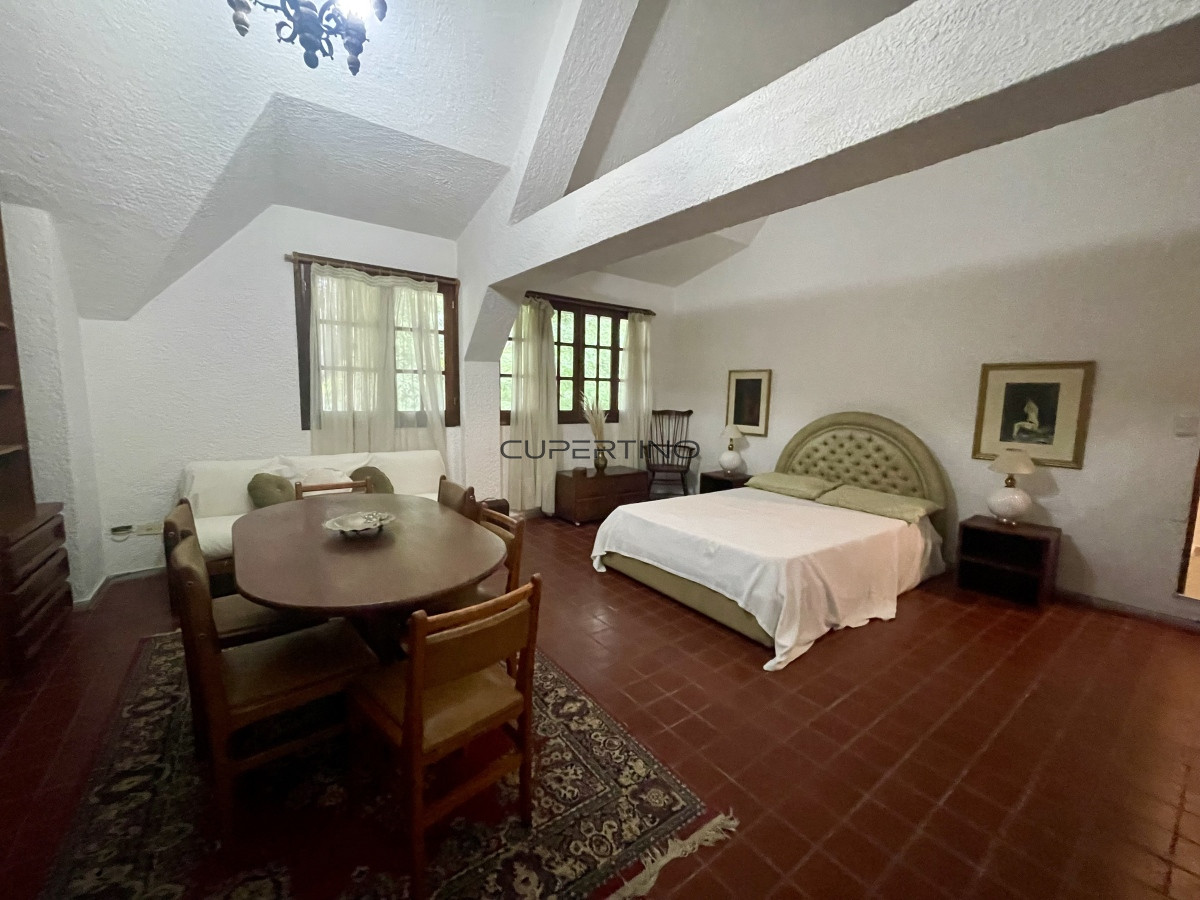 ALQUILER ANUAL O VENTA IDEAL NEGOCIO Magnifica casa en Punta Ballena,7 dormitorios, sólida construcción — foto 16