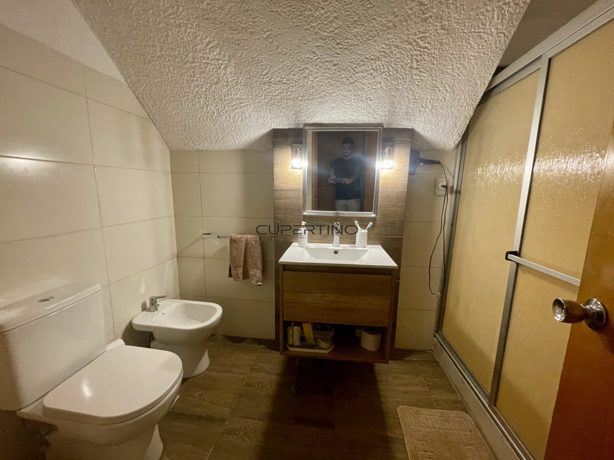 ALQUILER ANUAL O VENTA IDEAL NEGOCIO Magnifica casa en Punta Ballena,7 dormitorios, sólida construcción — foto 11