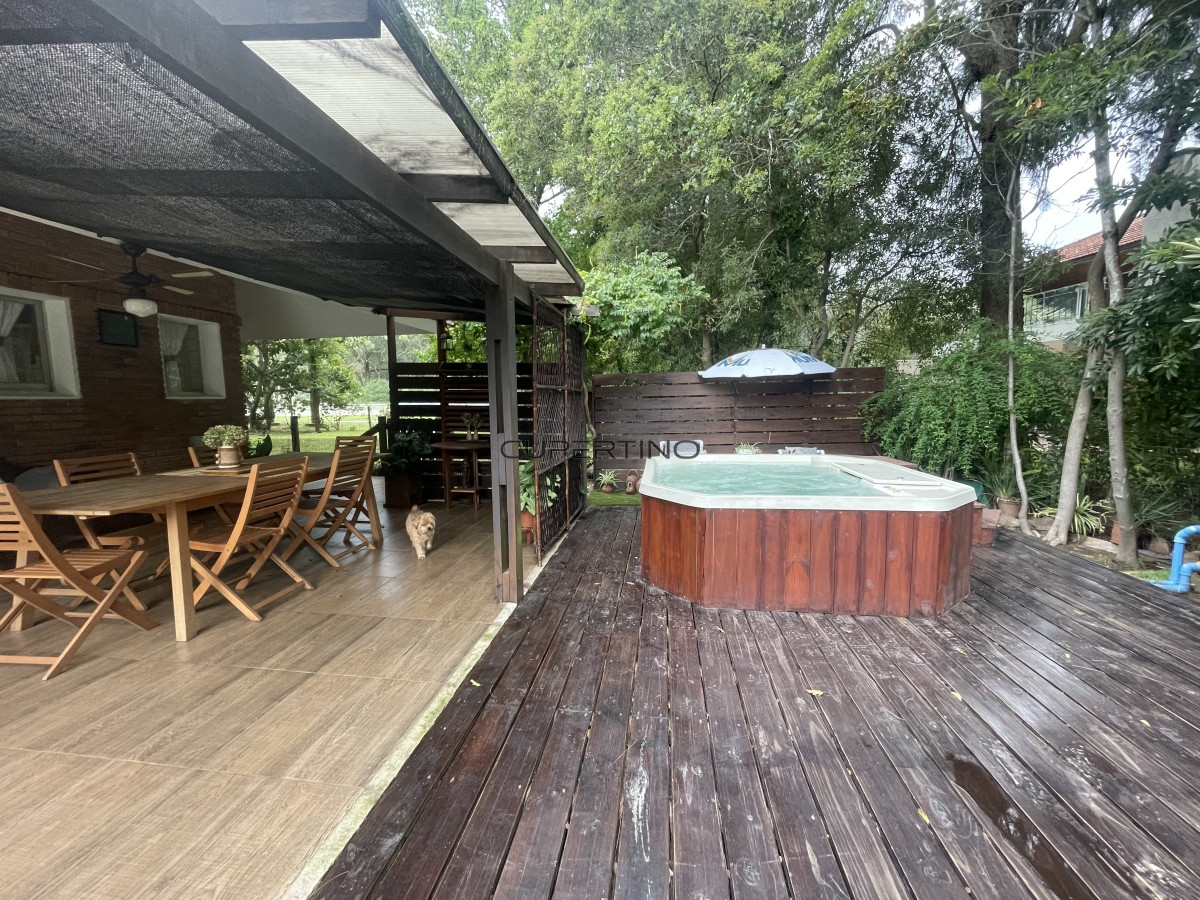 ALQUILER ANUAL O VENTA IDEAL NEGOCIO Magnifica casa en Punta Ballena,7 dormitorios, sólida construcción — foto 17