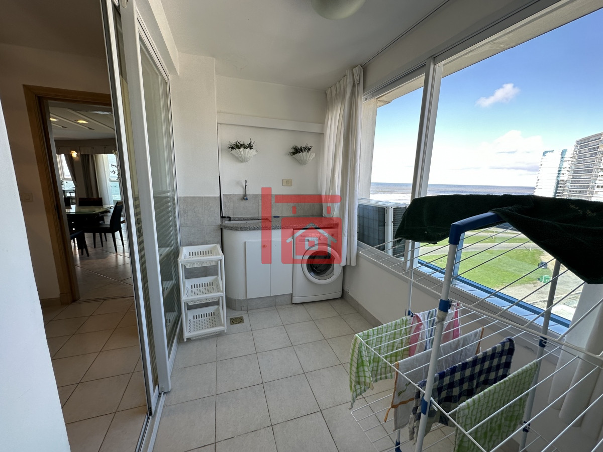 Apartamento ID.490 - SUPER APARTAMENTO EN LA BRAVA, 3 DORMITORIOS Y DEP. PARRILLERO PROPIO EN VENTA PUNTA DEL ESTE