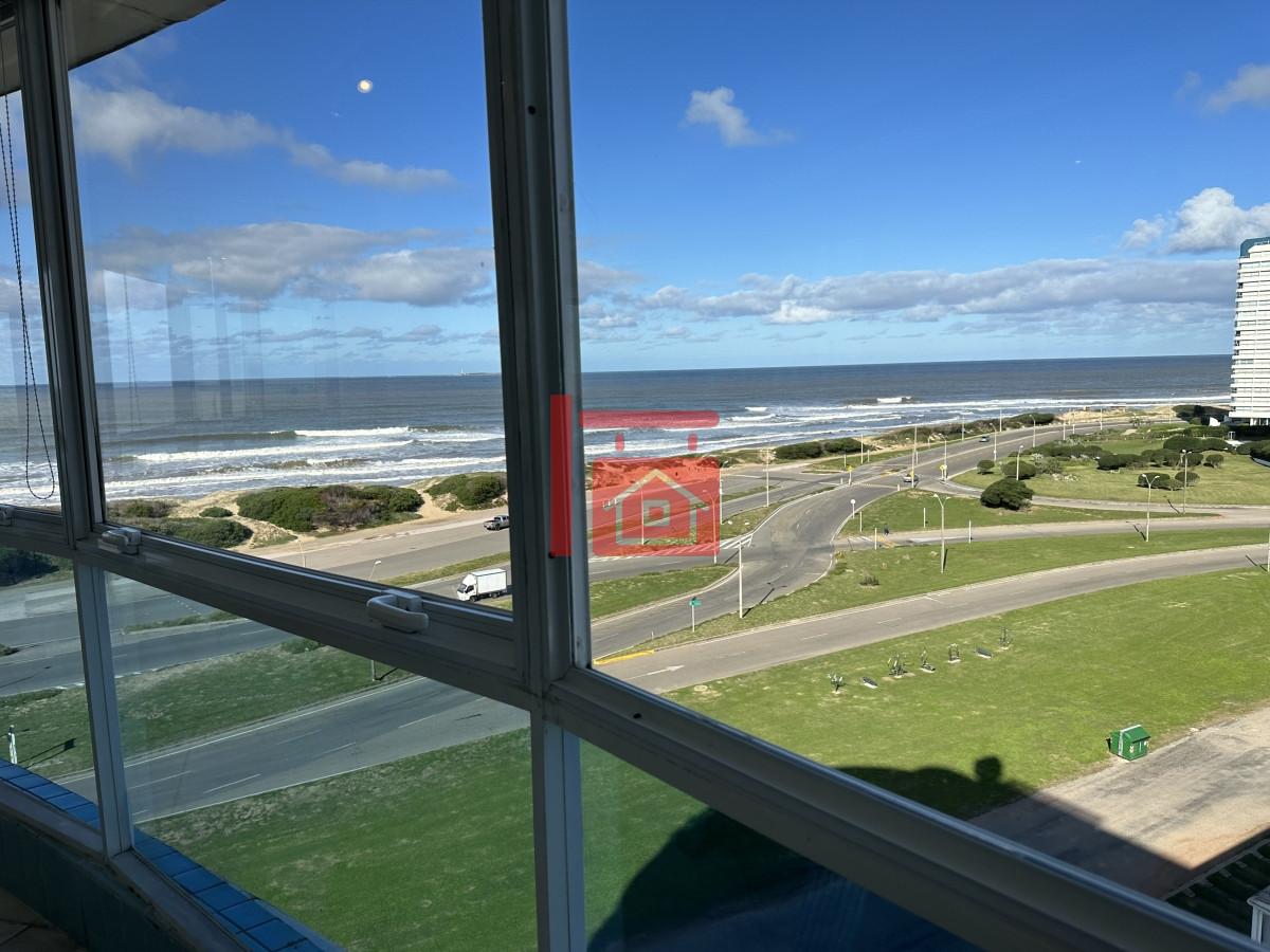 Apartamento ID.490 - SUPER APARTAMENTO EN LA BRAVA, 3 DORMITORIOS Y DEP. PARRILLERO PROPIO EN VENTA PUNTA DEL ESTE