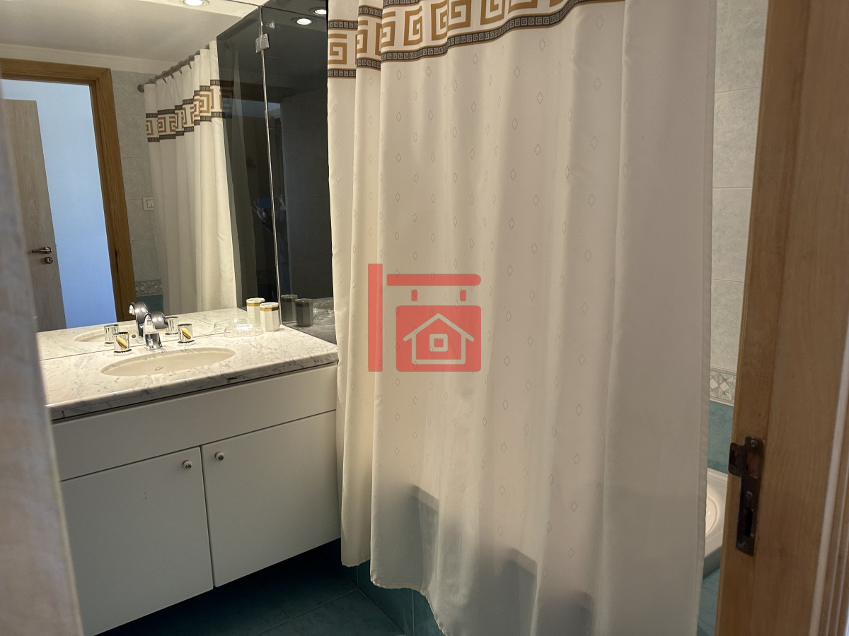 Apartamento ID.490 - SUPER APARTAMENTO EN LA BRAVA, 3 DORMITORIOS Y DEP. PARRILLERO PROPIO EN VENTA PUNTA DEL ESTE