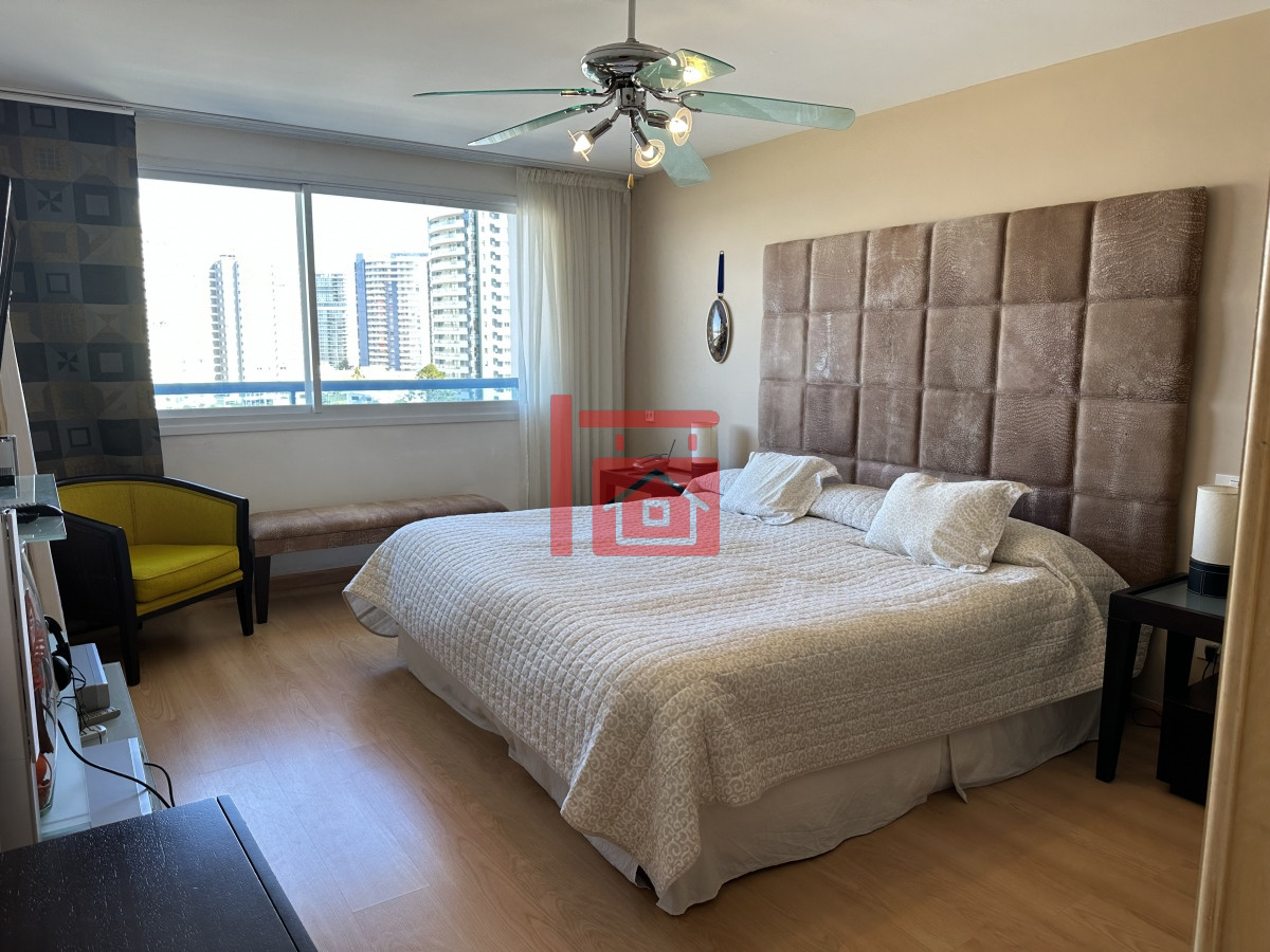 Apartamento ID.490 - SUPER APARTAMENTO EN LA BRAVA, 3 DORMITORIOS Y DEP. PARRILLERO PROPIO EN VENTA PUNTA DEL ESTE