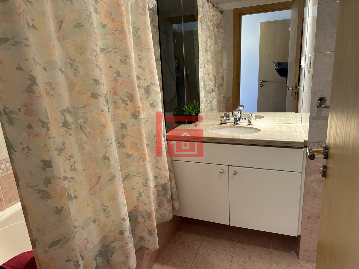 Apartamento ID.490 - SUPER APARTAMENTO EN LA BRAVA, 3 DORMITORIOS Y DEP. PARRILLERO PROPIO EN VENTA PUNTA DEL ESTE