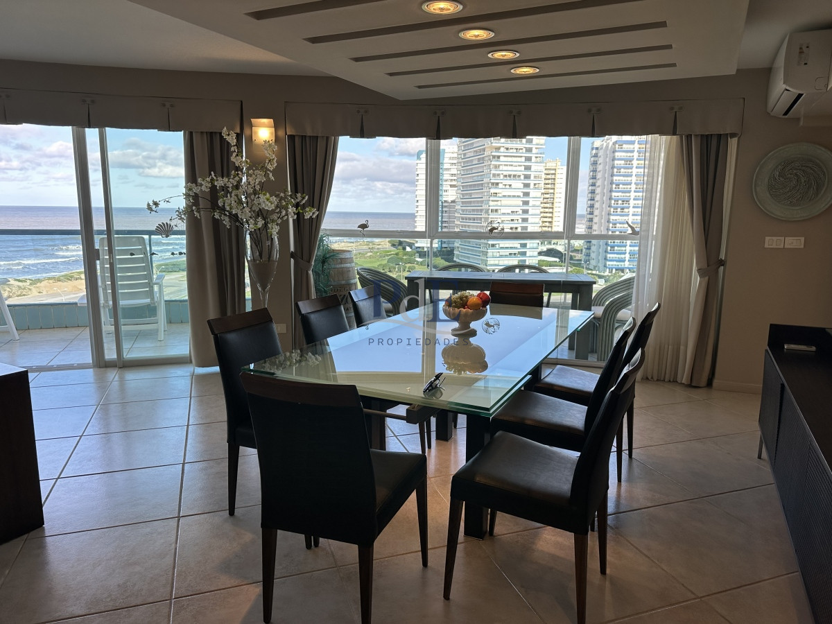 SUPER APARTAMENTO EN LA BRAVA, 3 DORMITORIOS Y DEP. PARRILLERO PROPIO EN VENTA PUNTA DEL ESTE - Imagen 4