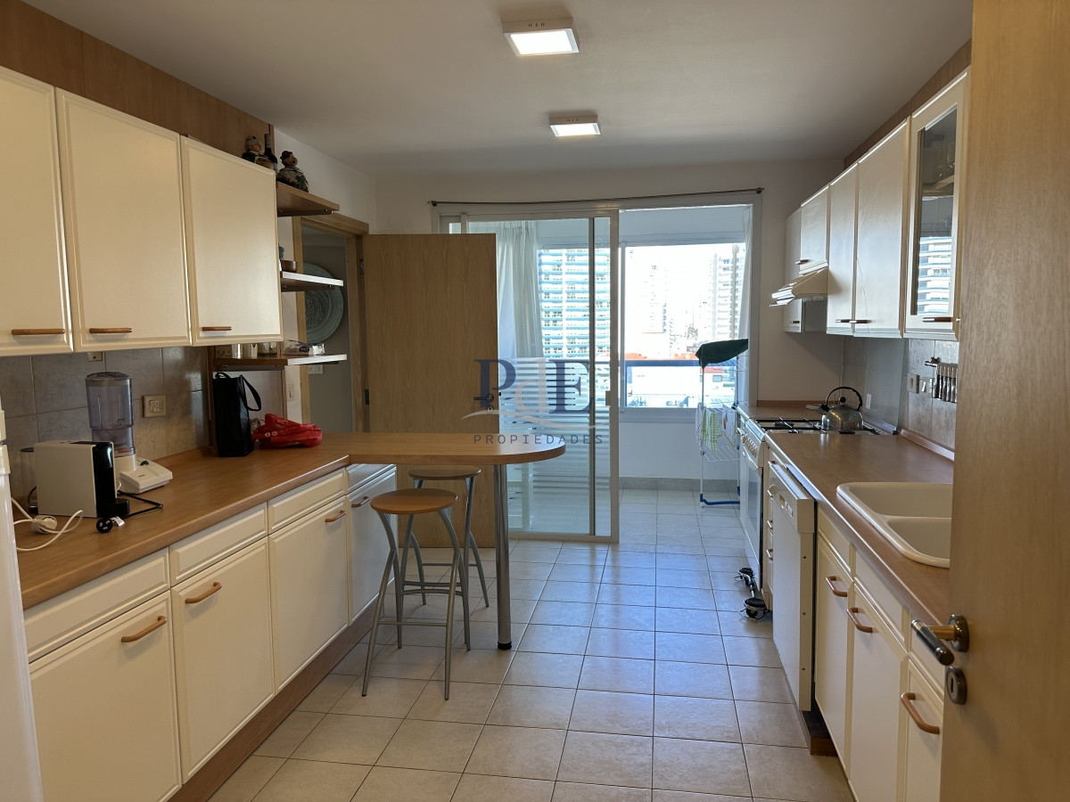 SUPER APARTAMENTO EN LA BRAVA, 3 DORMITORIOS Y DEP. PARRILLERO PROPIO EN VENTA PUNTA DEL ESTE - Imagen 27