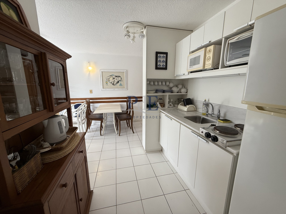 Excelente oportunidad en la Península. Apartamento 2 dorm y 2 baños. - Imagen 11