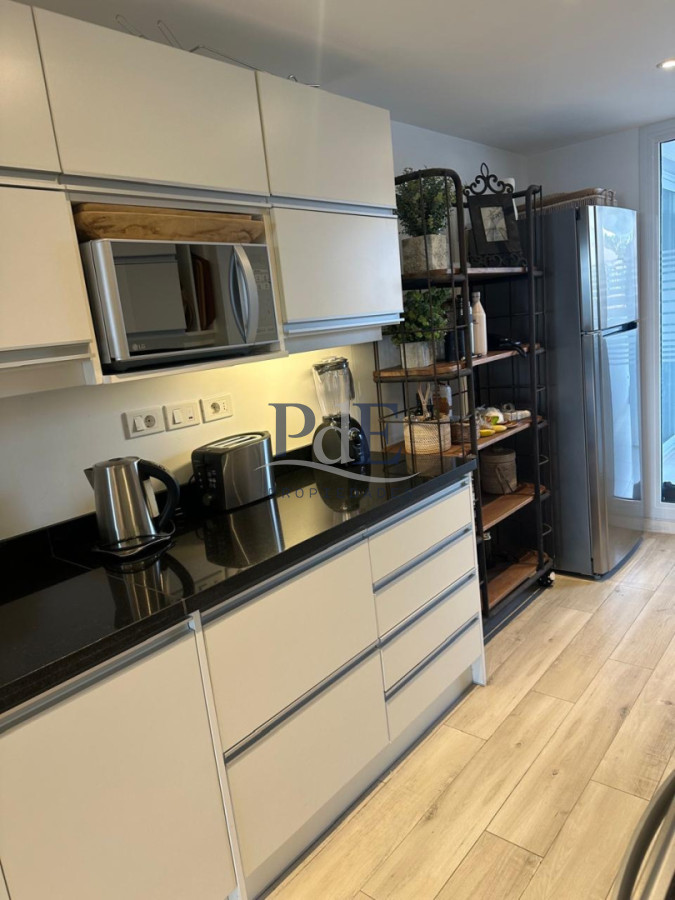 EXCELENTE APARTAMENTO A LA VENTA CON TODA LA VISTA AL MAR PLAYA MANSA 3 DORMITORIOS - Imagen 26