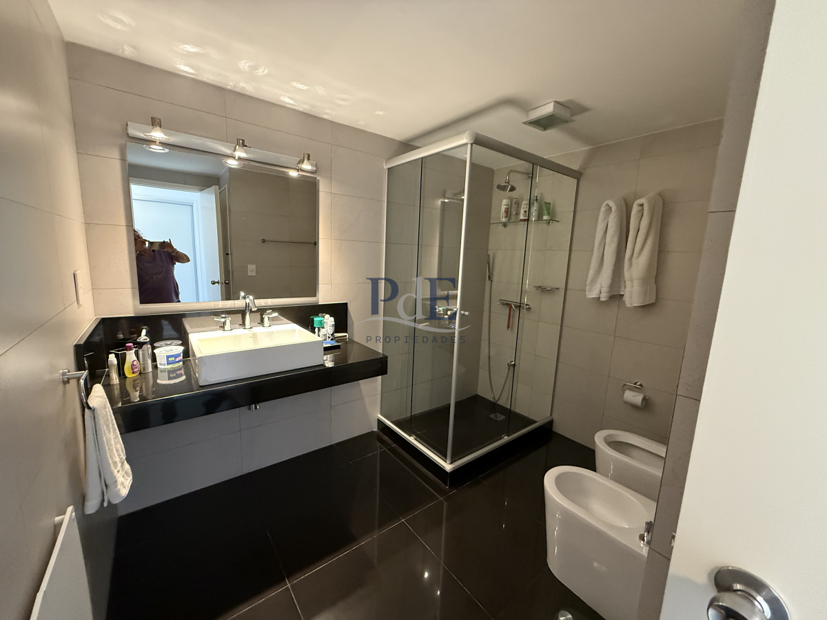 3 dormitorios + dependencia | 3 baños | Vista directa al mar. Pda 7 Playa Mansa - Imagen 16