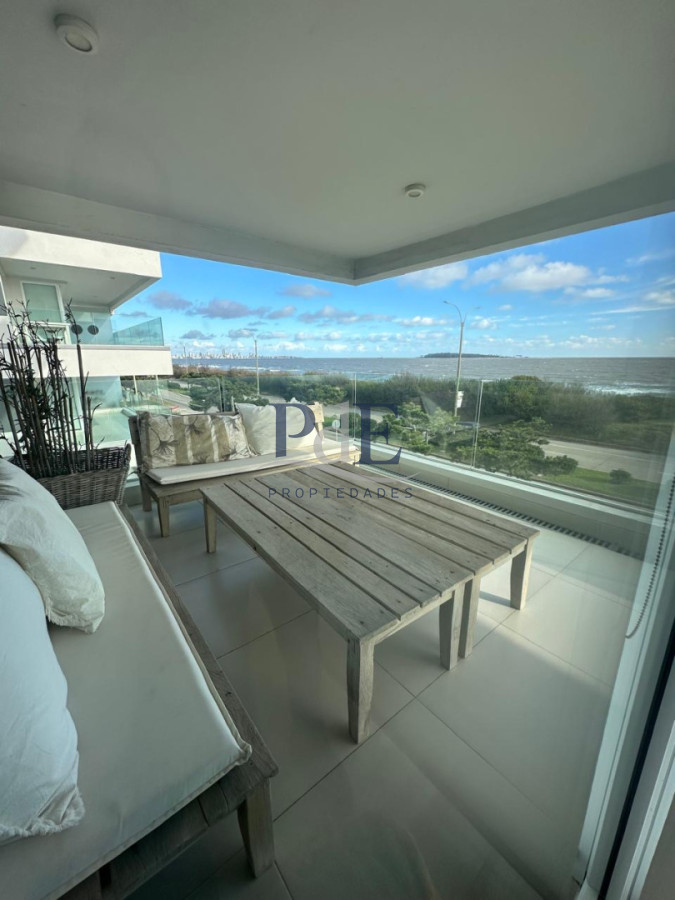 EXCELENTE APARTAMENTO A LA VENTA CON TODA LA VISTA AL MAR PLAYA MANSA 3 DORMITORIOS - Imagen 10