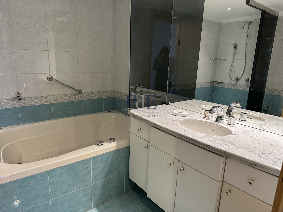 SUPER APARTAMENTO EN LA BRAVA, 3 DORMITORIOS Y DEP. PARRILLERO PROPIO EN VENTA PUNTA DEL ESTE - Imagen 20