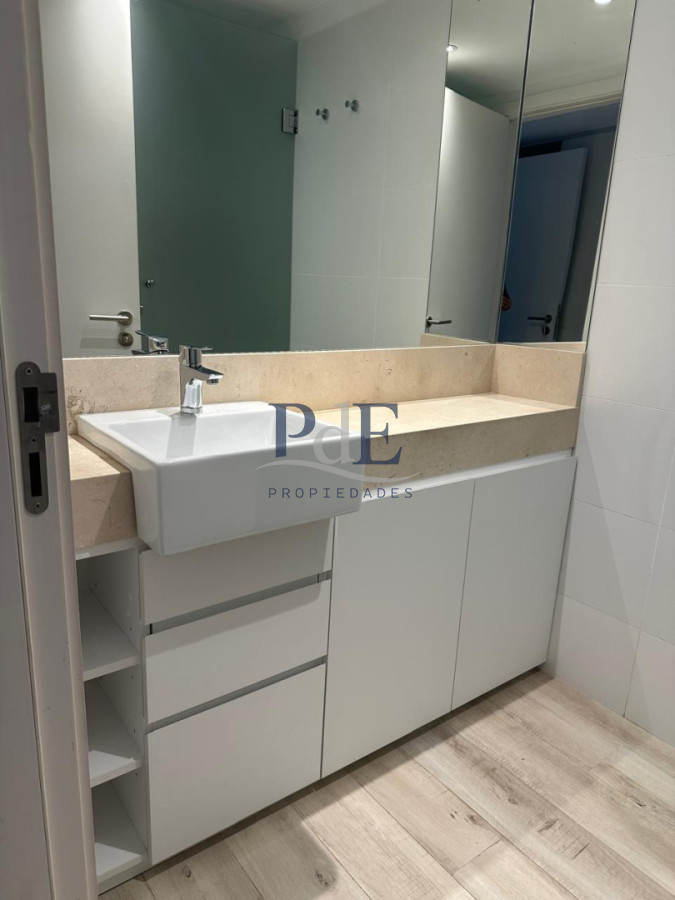 EXCELENTE APARTAMENTO A LA VENTA CON TODA LA VISTA AL MAR PLAYA MANSA 3 DORMITORIOS - Imagen 18