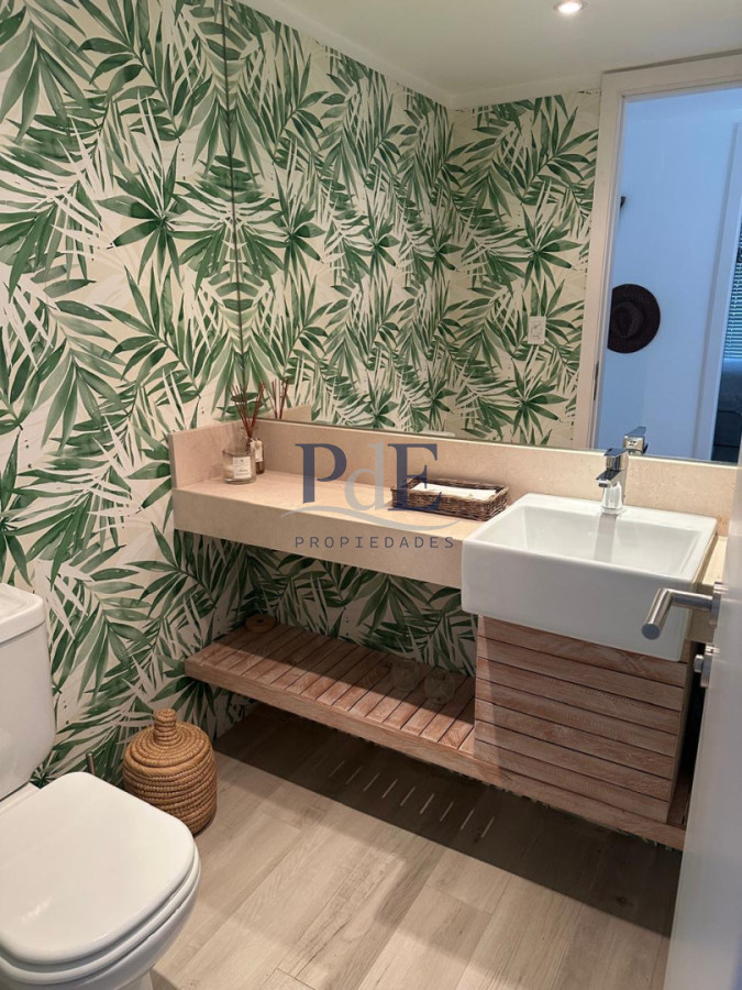 EXCELENTE APARTAMENTO A LA VENTA CON TODA LA VISTA AL MAR PLAYA MANSA 3 DORMITORIOS - Imagen 21
