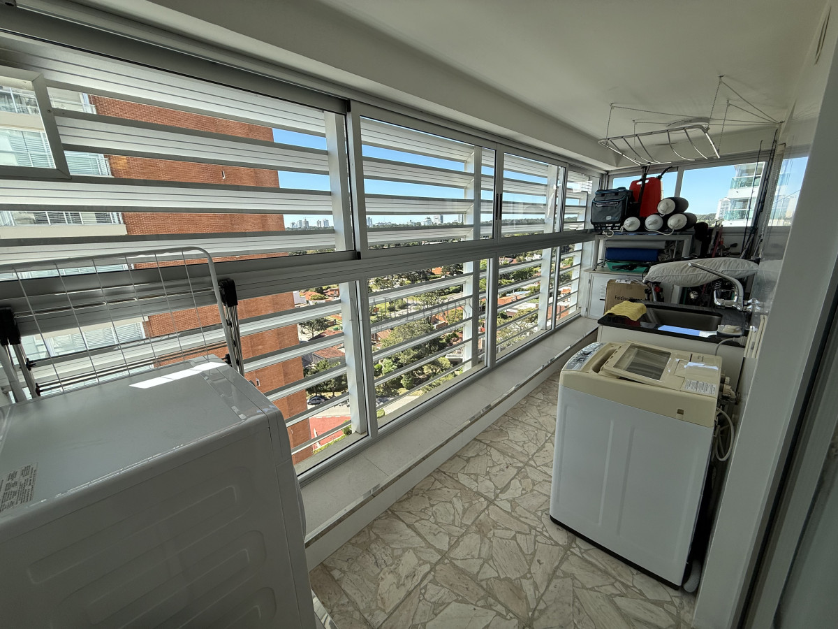 Apartamento ID.40 - RECIEN INGRESADO, 3 DORMITORIOS Y DEP. VENTA PRIMERA LINEA PLAYA MANSA