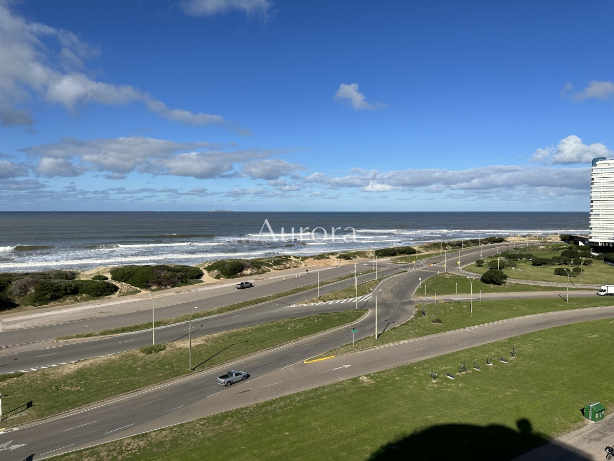 Apartamento ID.46 - SUPER APARTAMENTO EN LA BRAVA, 3 DORMITORIOS Y DEP. PARRILLERO PROPIO EN VENTA PUNTA DEL ESTE