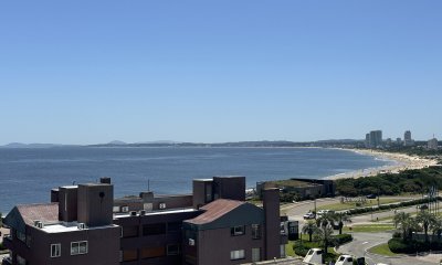 VENTA EN PUNTA DEL ESTE 3 DORMITORIOS EN PLAYA MANSA