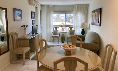 VENTA DE APARTAMENTO DE 2 DORMITORIOS EN ROOSEVELT PUNTA DEL EST