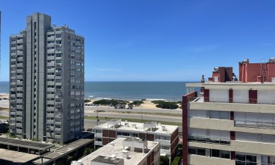 VENTA DE APARTAMENTO DE 2 DORMITORIOS EN BRAVA PUNTA DEL ESTE