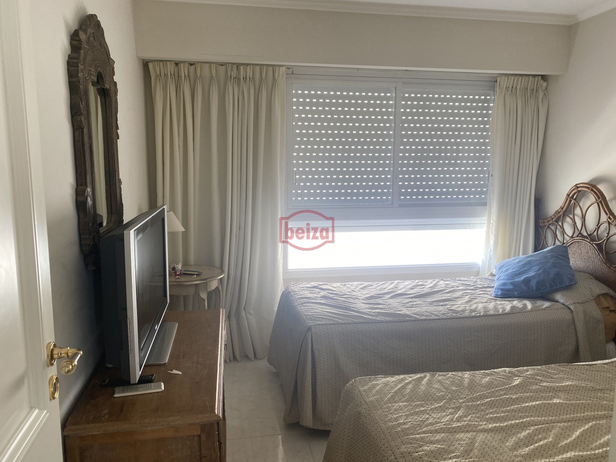 Apartamento ID.165406/Apartamentos-en-Alquiler--Beiza-Propiedades - APARTAMENTO EN CORAL TOWER ALQUILER TEMPRADA 3 DORMITORIOS