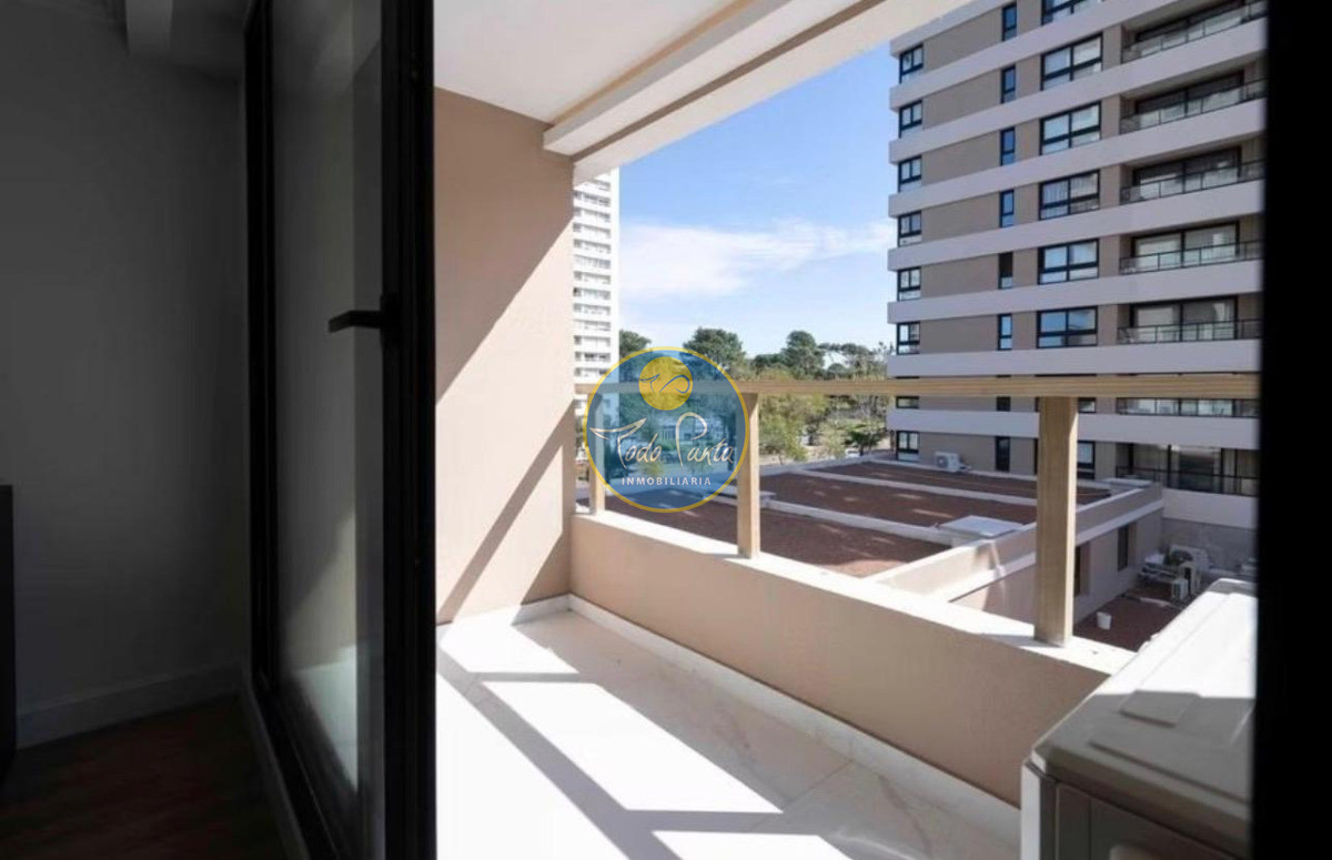 Apartamento a estrenar en torre con múltiples servicios, Punta del Este - TDP9403A