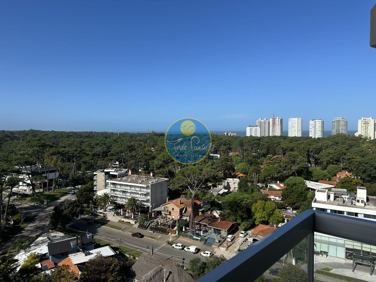 Excelente ubicacion en Punta del Este, 2 dormitorios, 2 baños - TDP4101A