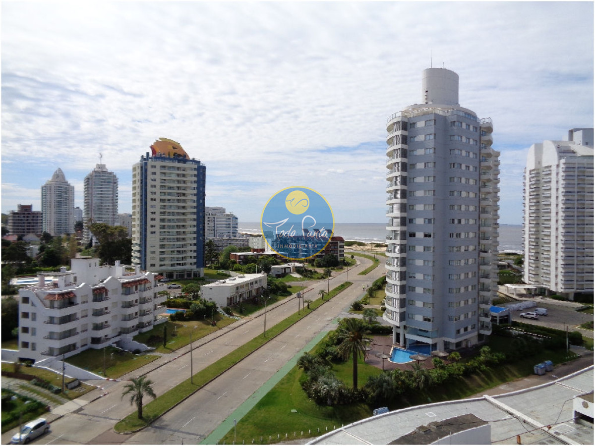 APARTAMENTO EN AIDY GRILL PUNTA DEL ESTE A 300 METROS DE PLAYA BRAVA  - TDP3634A